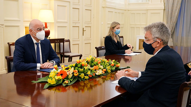 Τηλεφωνική επικοινωνία του Ν. Δένδια με τον Αμερικανό πρέσβη